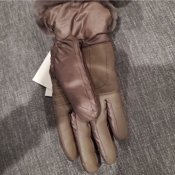 🆕️UGG Shearling-Trim Leather-Palm Gloves water resistant touchscreen📲🧤  … - Picture 11 of 13